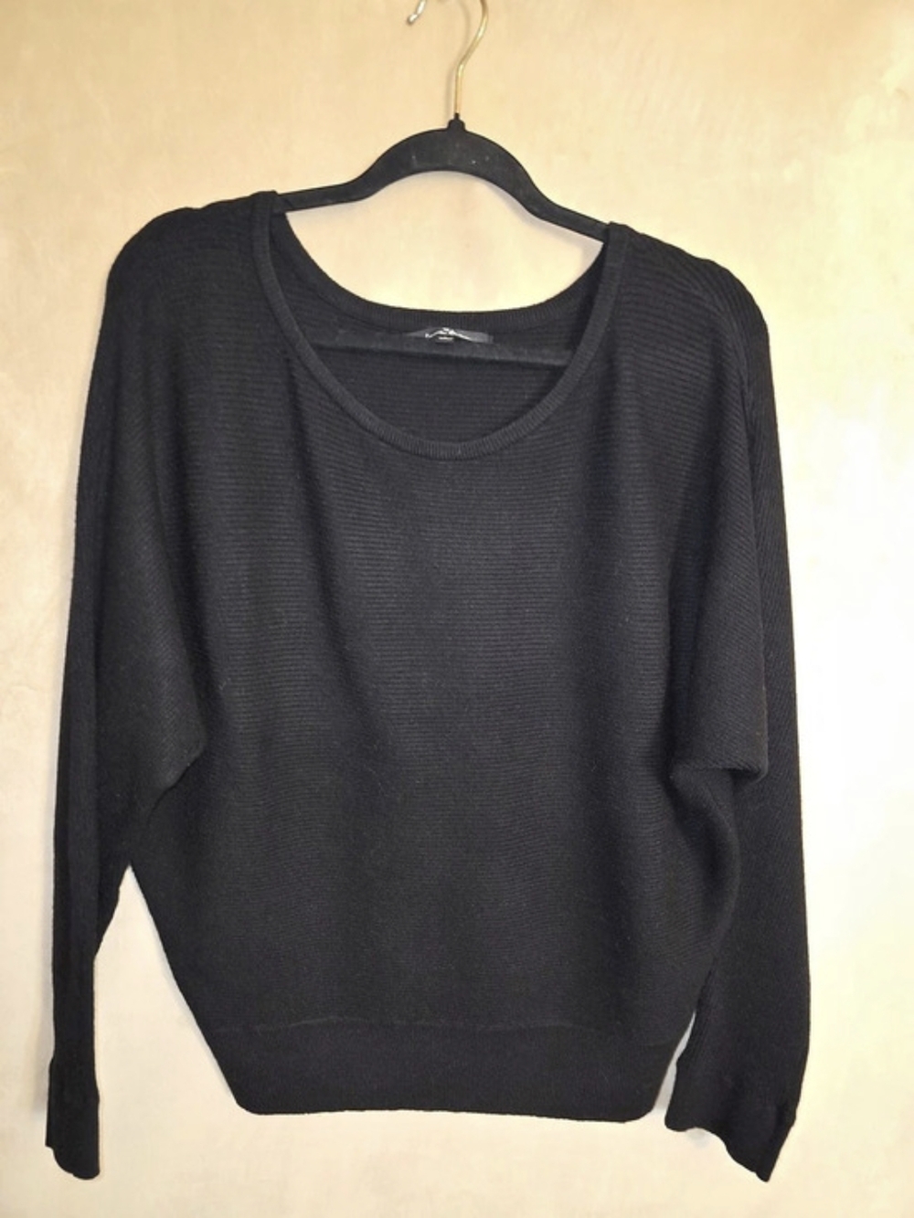 Love Tree Black Crew Neck Sweater Like New